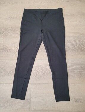 2/$20 HUE Black Jegging Pant Size: Large